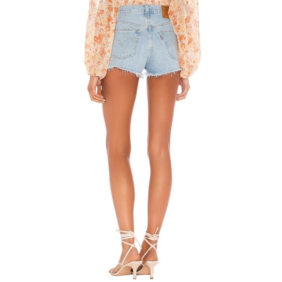 LEVI’S 501 Light Wash Distressed Denim Shorts - Picture 5 of 10